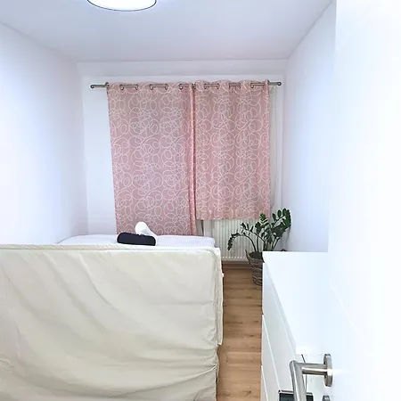 Homestay Stay33 - Konfortables Gaestehaus 'naehe Messe' Hannover
