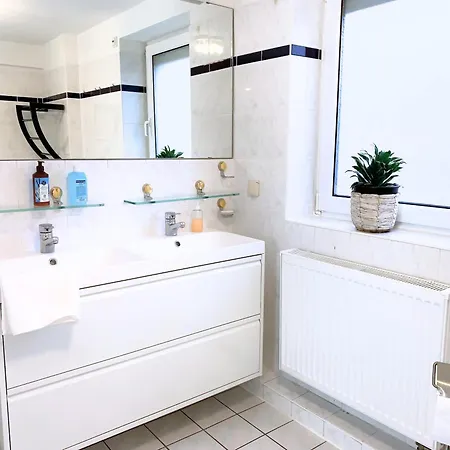 Stay33 - Konfortables Gaestehaus 'naehe Messe' Homestay